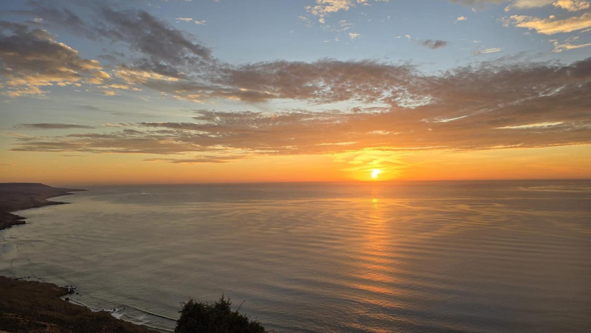 Tildi Surf House Hotel Imsouane Bagian luar foto